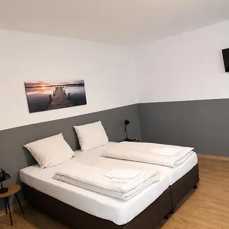 Elo Nordheide 24h Check-in, Free Parking And Wifi