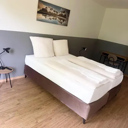 Hotel Elo Nordheide 24h Check-in, Free Parking And Wifi Buchholz in der Nordheide