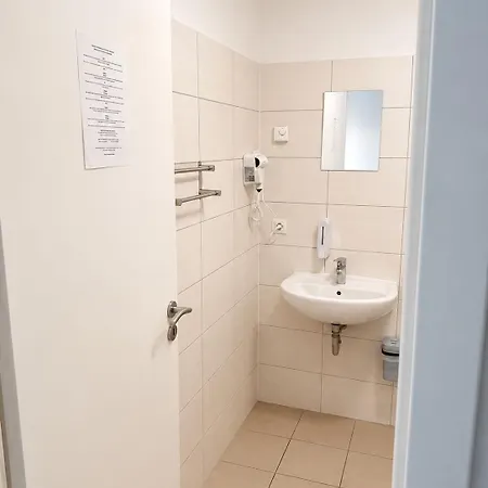 Hotel Elo Nordheide 24h Check-in, Free Parking And Wifi Buchholz in der Nordheide