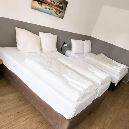 Hotel Elo Nordheide 24h Check-in, Free Parking And Wifi